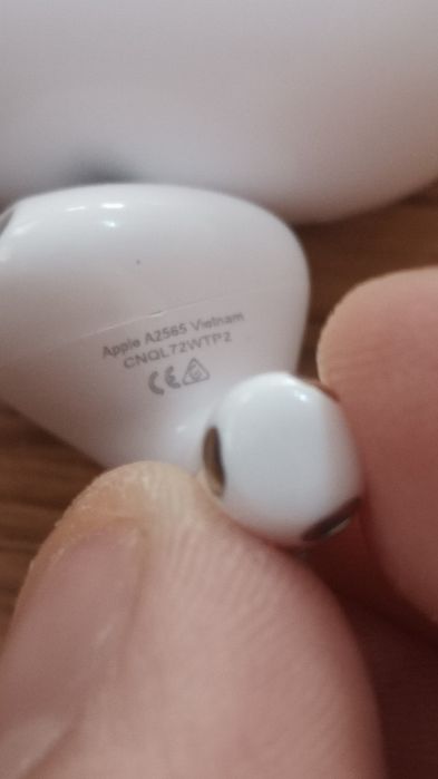 AirPods 4 ANC Originale •  Factură iStyle •  Garanție AppleCare+