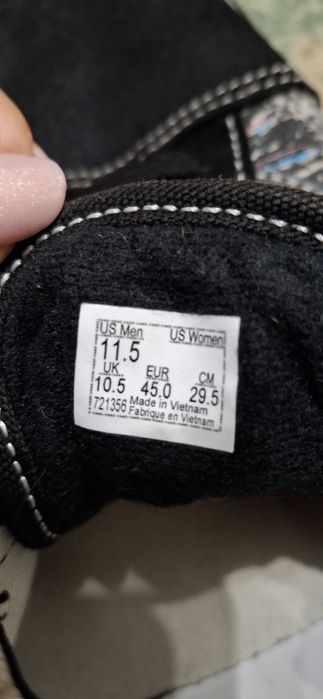 Încălțate bărbați Vans ,mărimea 45 ,in stare foarte bună.