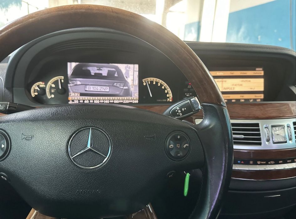 VAND MERCEDES S350 , 216 mii,singur proprietar de noua! Intretinuta excesiv cu toate schimburile la zi inclusiv Carte Service in reteaua Autoklass
