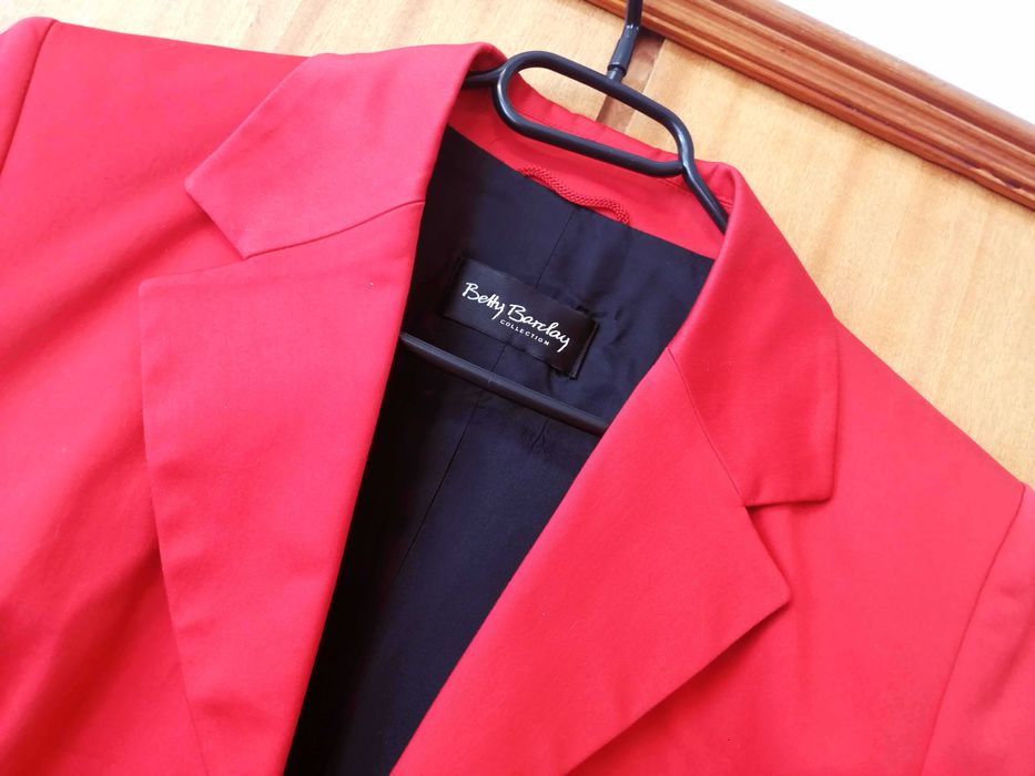 Червено сако , спортно-елегантно сако Betty Barclay , размер L