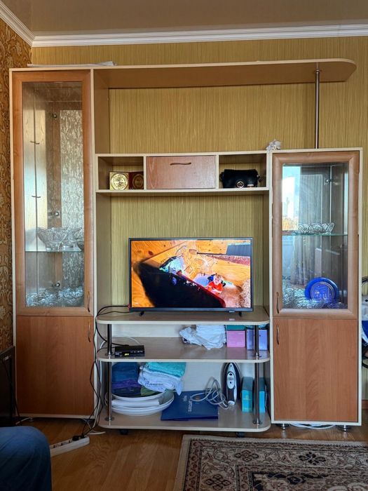Продам горку для гостинной