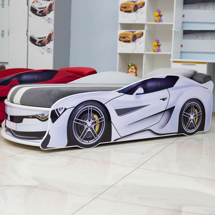 Детская кровать машинка