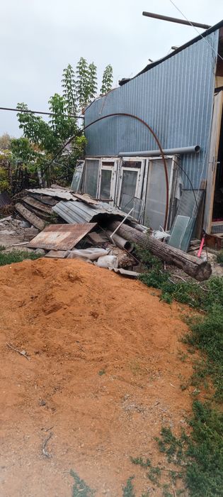 Продам столб и бревна для стройки