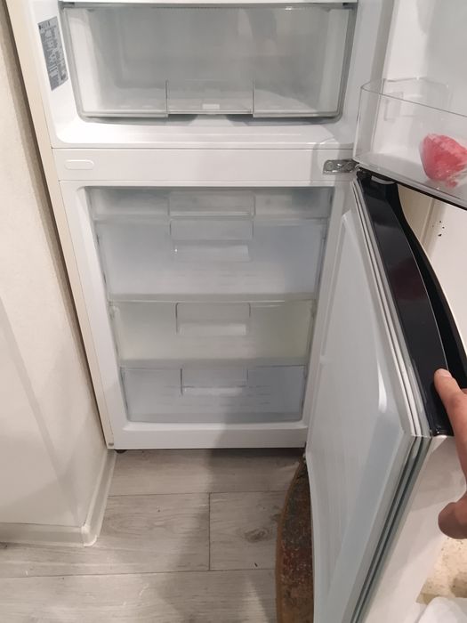 Продам холодильник LG срочно