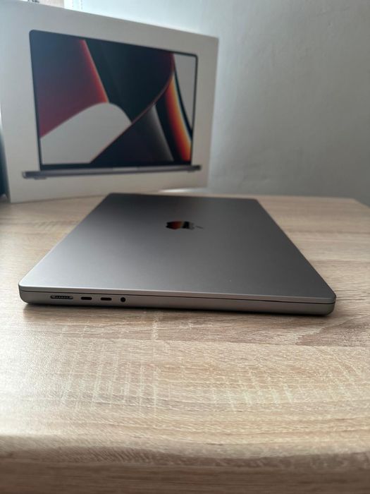 MacBook Pro 16 m1pro 16/512 EAC