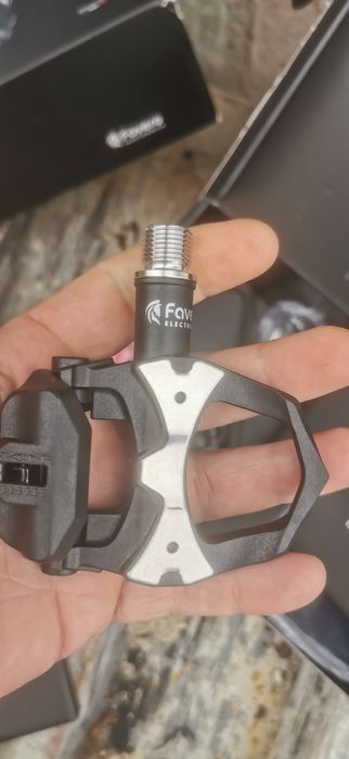 Педали Favero за измерване на мощността