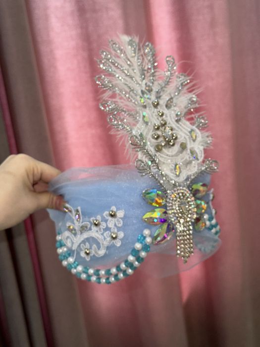 ansambil va doppisi bilan birga