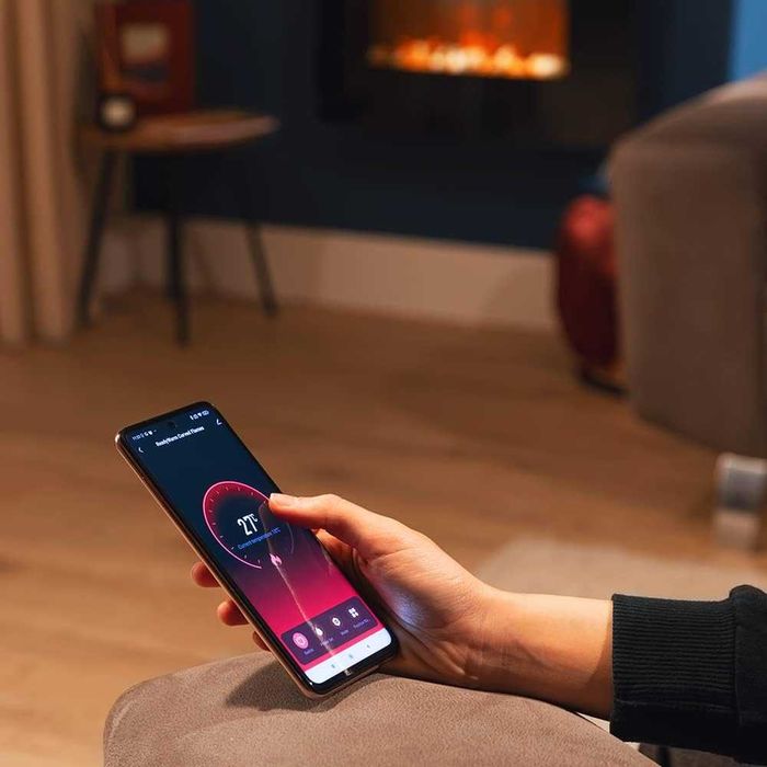 Електрическа камина Cecotec Ready Warm 3550 Curved Flames Connected. 2000W, размер 35", WiFi, дист. управление, извит панел, таймер, 30м²
