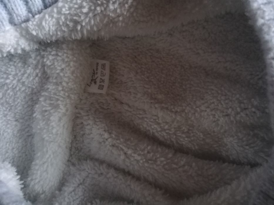 Продаются детские вещи.