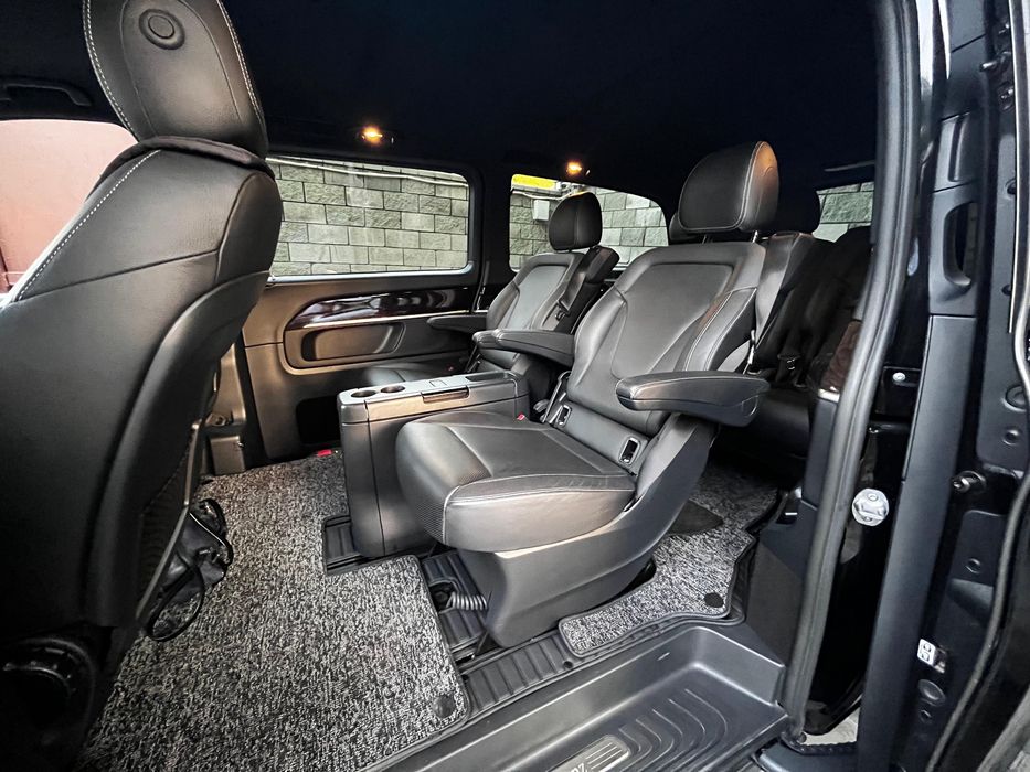Трансфер с водителем минивэн Mercedes V class