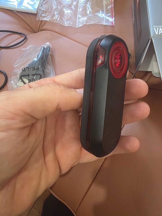 Radar lumină spate Garmin Varia RTL515 – Stare impecabilă + Suport șa