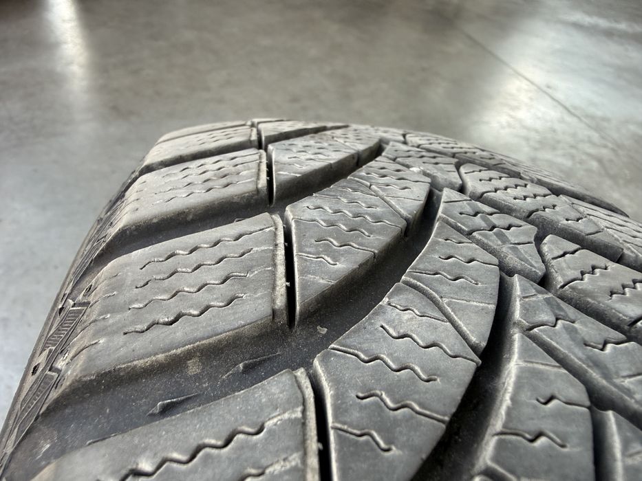 4бр. КАТО НОВИ Зимни Гуми 165/70R/14 -SEMPERIT- DOT:3525+4123- 8.2мм+6.1мм.