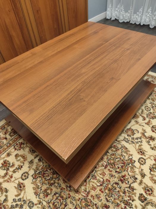 Журнальный столик