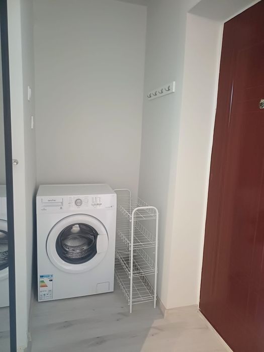 Închiriez garsoniera zona Rogerius