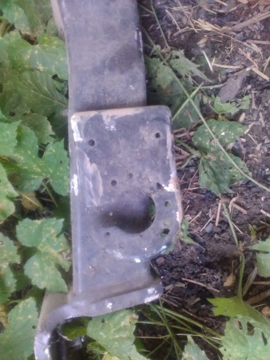 Фаркоп на Митсубиси Паджеро  2