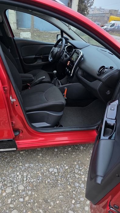 Renault clio 1.5 dci  90 cp fab 2014