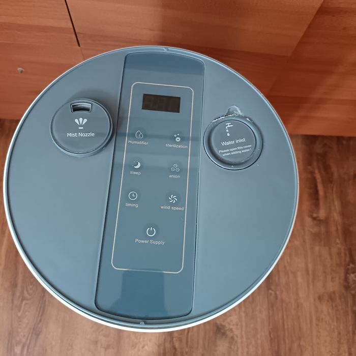 Продам очиститель воздуха с увлажнителем