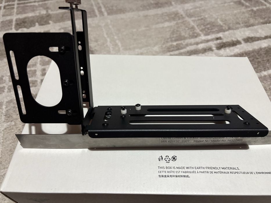 Комплект за вертикален монтаж на видео карта.