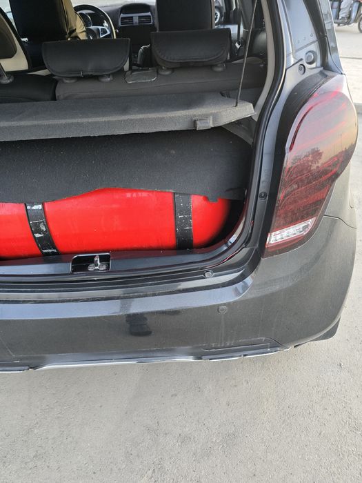 Спарк сотилади ат