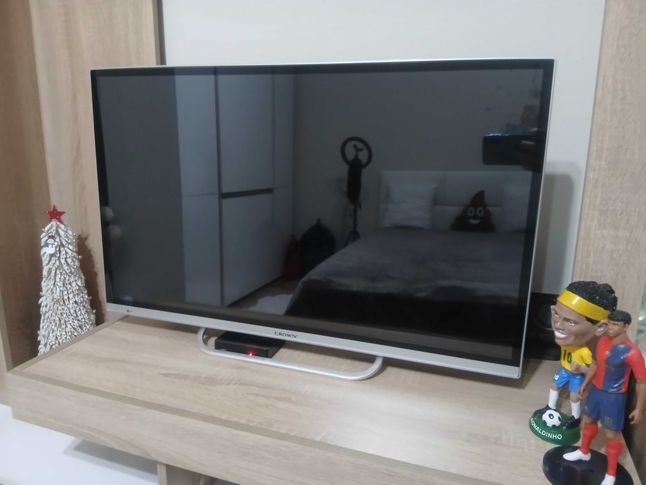 LED Телевизор CROWN