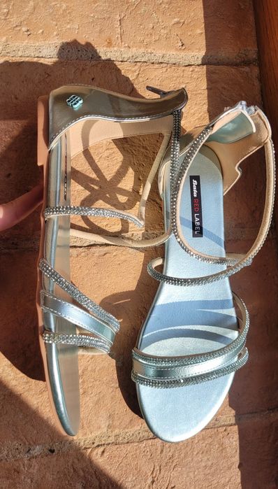Sandale Bata, noi, cu pietricele, 37