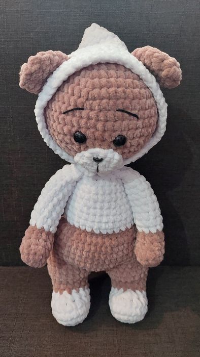 Плюшено мече и снежен човек