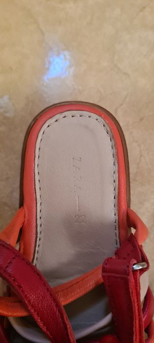 Sandale ZARA piele. Nr 22