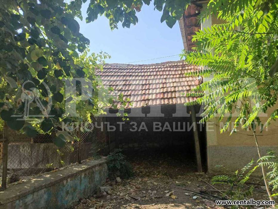 Къща с двор, с. Чоба