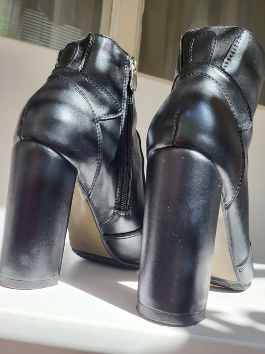 Botine / ghete piele naturala marimea 39