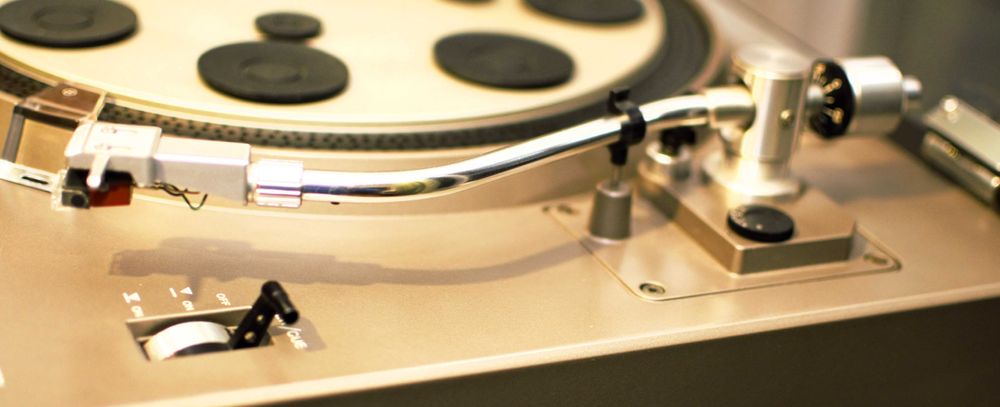 Виниловый проигрыватель Sony PS-4750