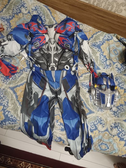 Продам новогодний костюм