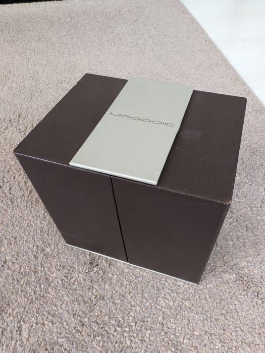 Комплект за сол и пипер на марката Magppie, на известния дизайнер Карим Рашид