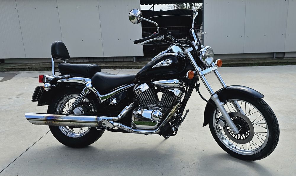 Suzuki VL 250 INTRUDER
