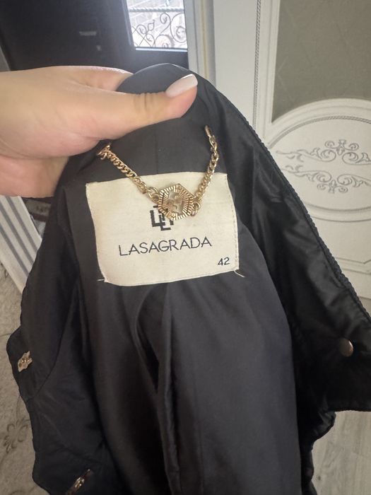 Продам куртка демисезон ласаграда