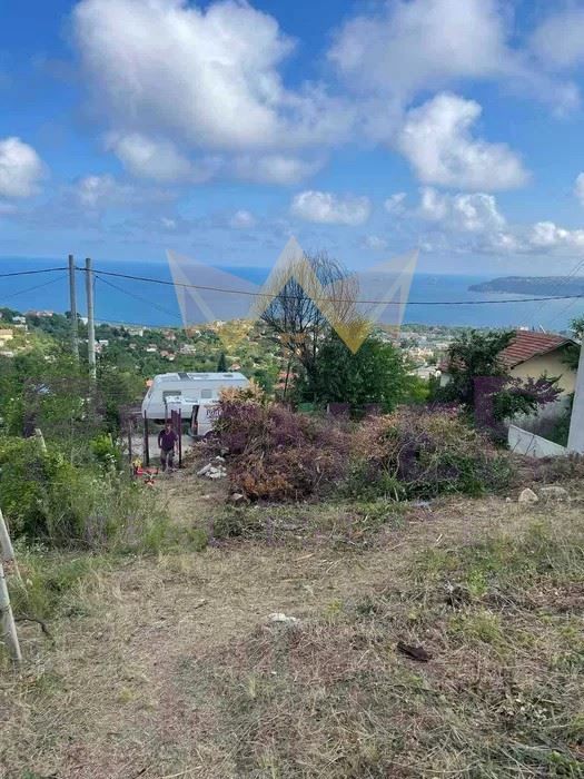 Парцел в Варна-м-т Акчелар площ 641 цена 145000