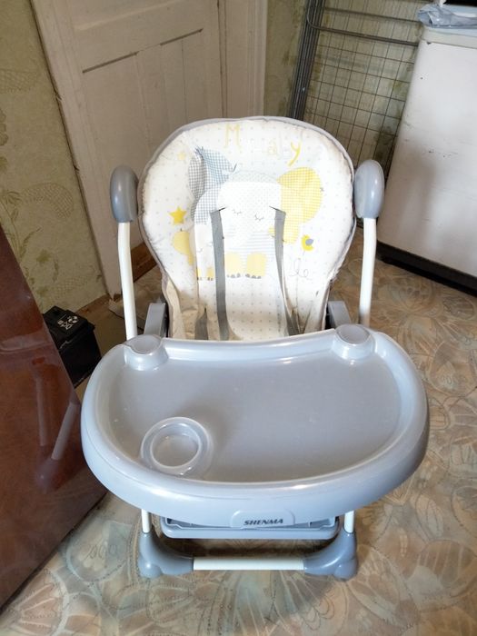 Кресло для кормления ребенка