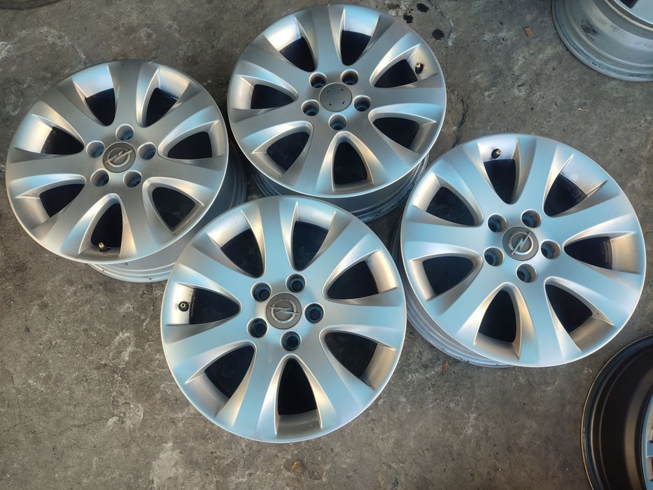 16" оригинални алуминиеви джанти за Opel.