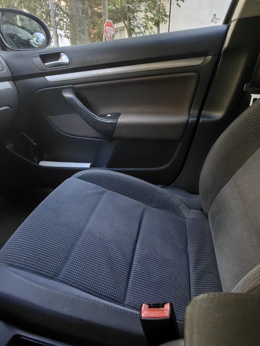 Vând Volkswagen Jetta 2006 automata 1.9 TDI