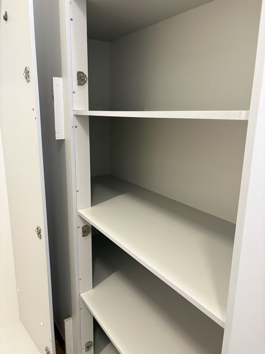 Мебель Шкаф до потолка с регулировкой высоты