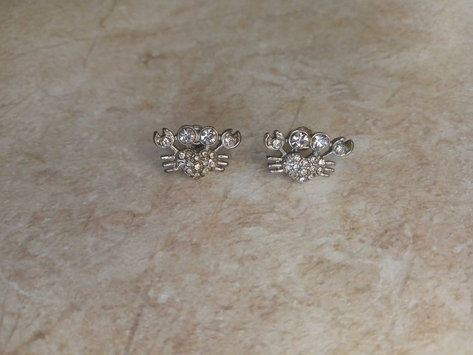 Шикарное новое ожерелье бусы с сережками.Цена 50 тыс за все