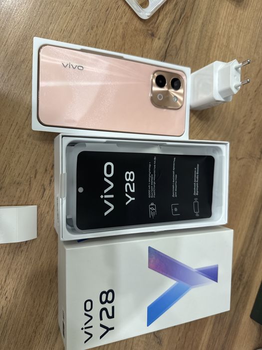 Телефон VIVO Y28