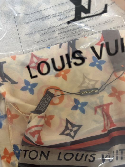 Шелковый платок в стиле Louis Vuitton
