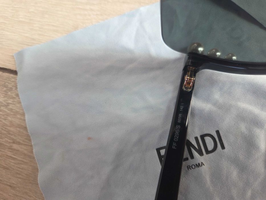 Оригинален слънчеви очила Fendi