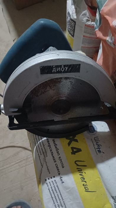 Продам эл. дисковую пилу