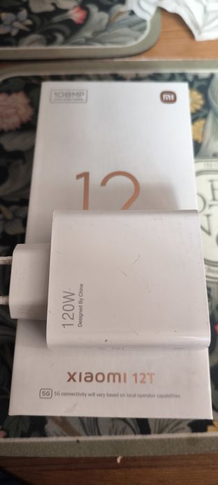 Xiaomi 12t stare bună.