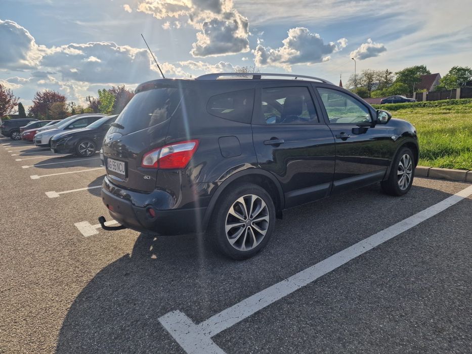 Nissan Qashqai+2 automat  4x4