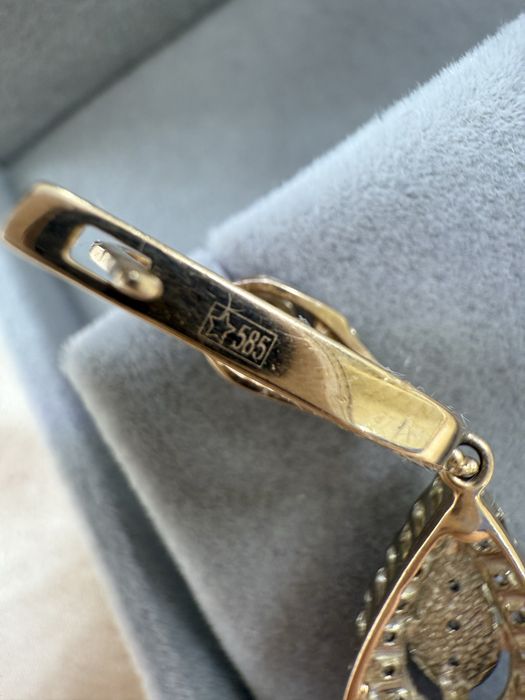 Золотые серьги с фианитами