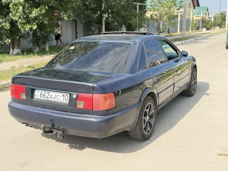 Продам Ауди А6 С4