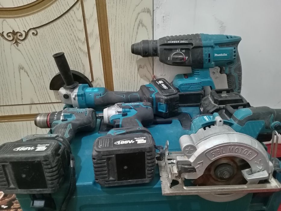 Набор инструментов Макита для