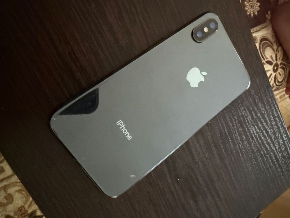 Продам Iphone 10,64 gb